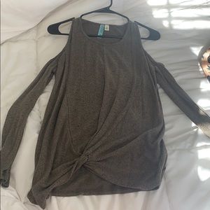 cut out shoulder sweater